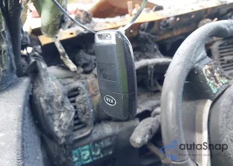 2020 Kia Sportage S z USA, uszkodzony, nr VIN KNDP6CAC2L7654100